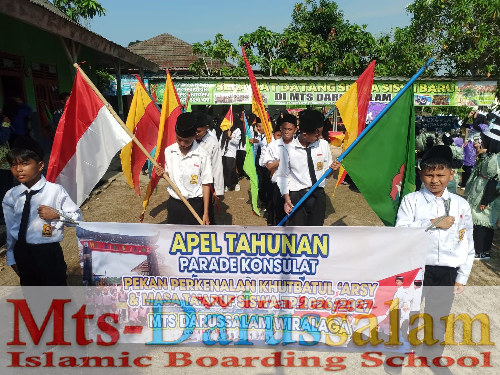 MTS Darussalam Wiralaga menyelenggarakan Apel Tahunan Pekan Perkenalan Khutbatu-l-‘Arsy, senin 27 Juli 2026 MTS Darussalam Wiralaga menyelenggarakan Apel Tahunan Pekan Perkenalan Khutbatu-l-‘Arsy, senin 27 Juli 2026
